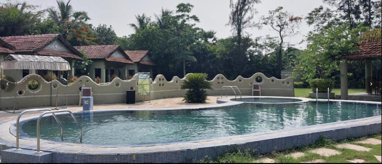 Breathing Earth - Rooms And Pool Kolkata Exterior photo