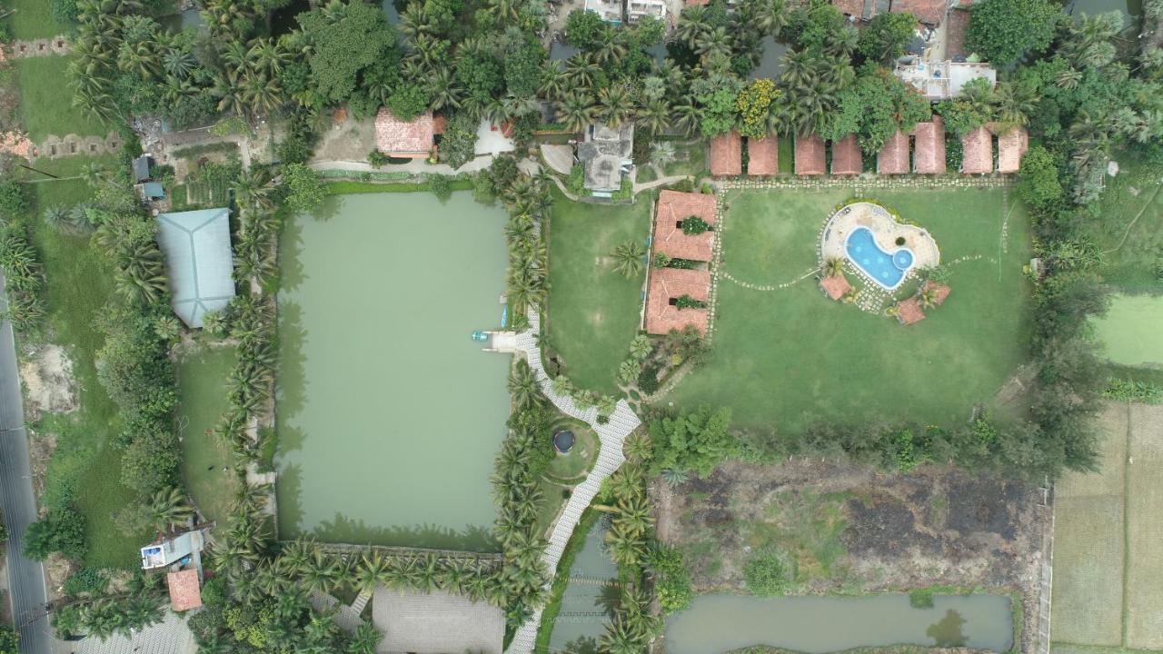 Breathing Earth - Rooms And Pool Kolkata Exterior photo