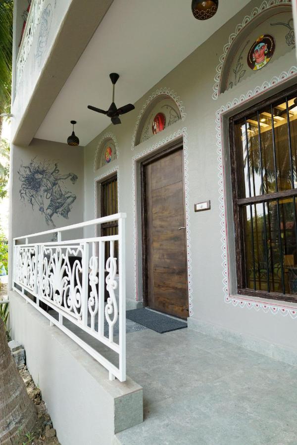 Breathing Earth - Rooms And Pool Kolkata Exterior photo