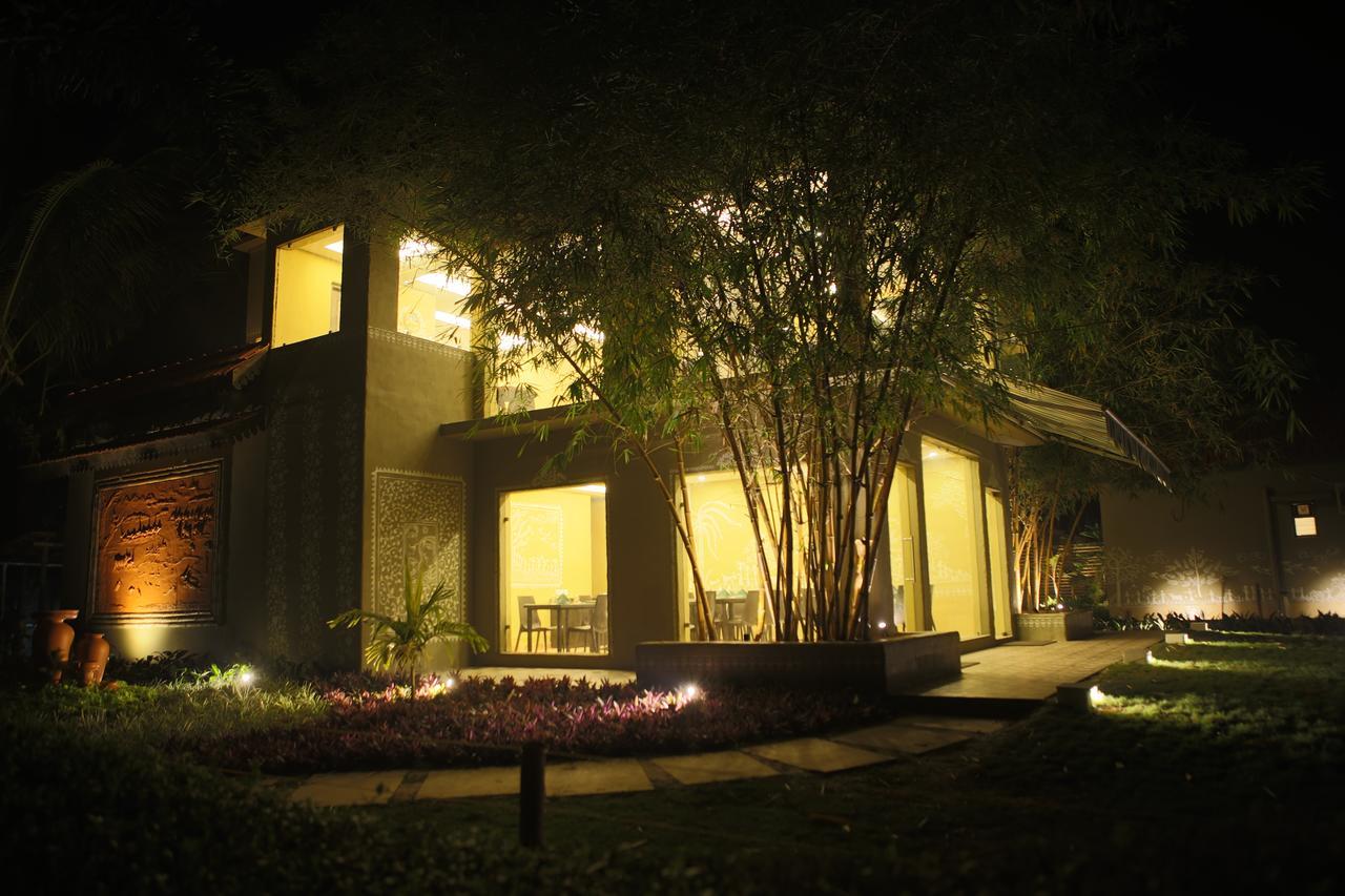 Breathing Earth - Rooms And Pool Kolkata Exterior photo