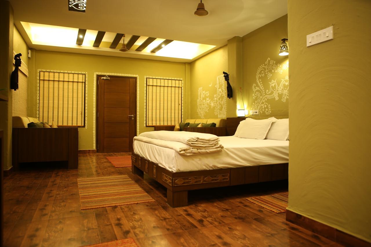 Breathing Earth - Rooms And Pool Kolkata Exterior photo