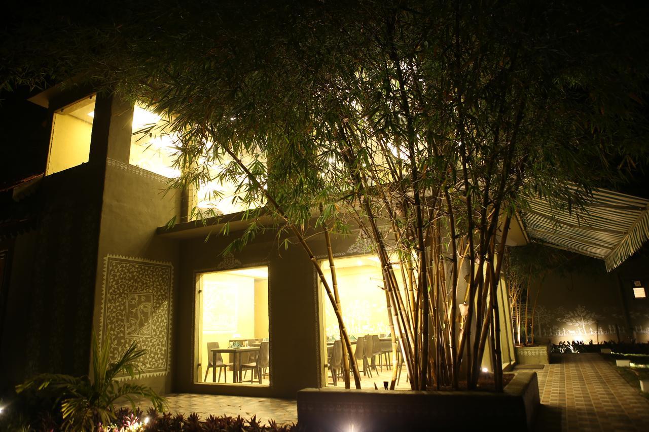 Breathing Earth - Rooms And Pool Kolkata Exterior photo