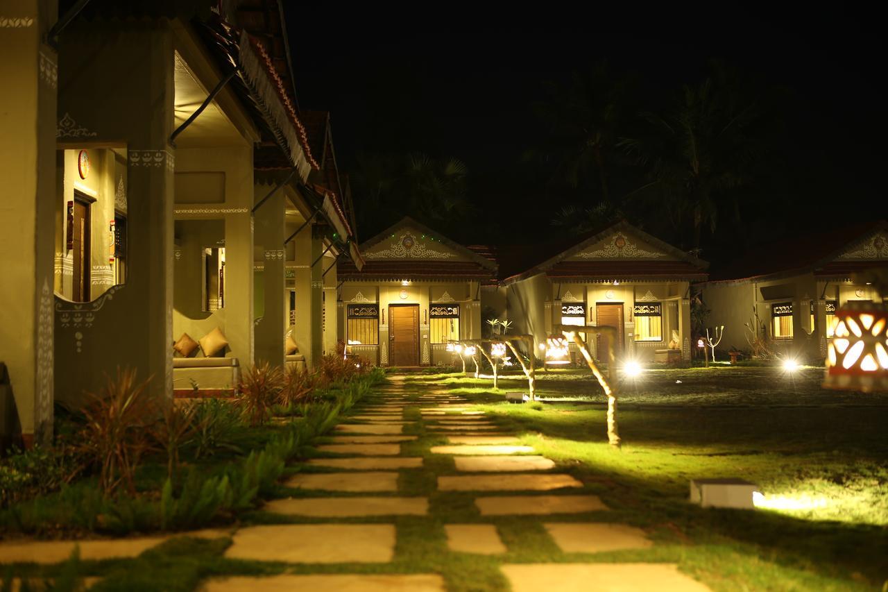 Breathing Earth - Rooms And Pool Kolkata Exterior photo